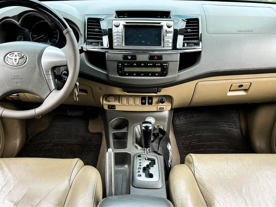 Toyota Hilux SW4 3.0 TB 2013